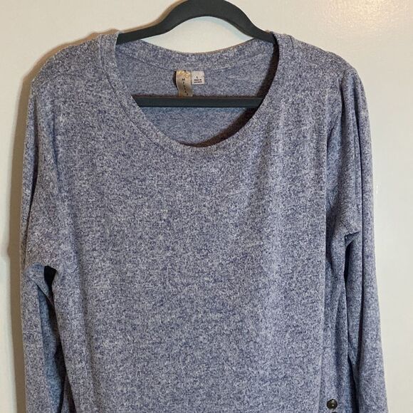 Misia blue softened knit sweater with button detail- Size large - Picture 4 of 8